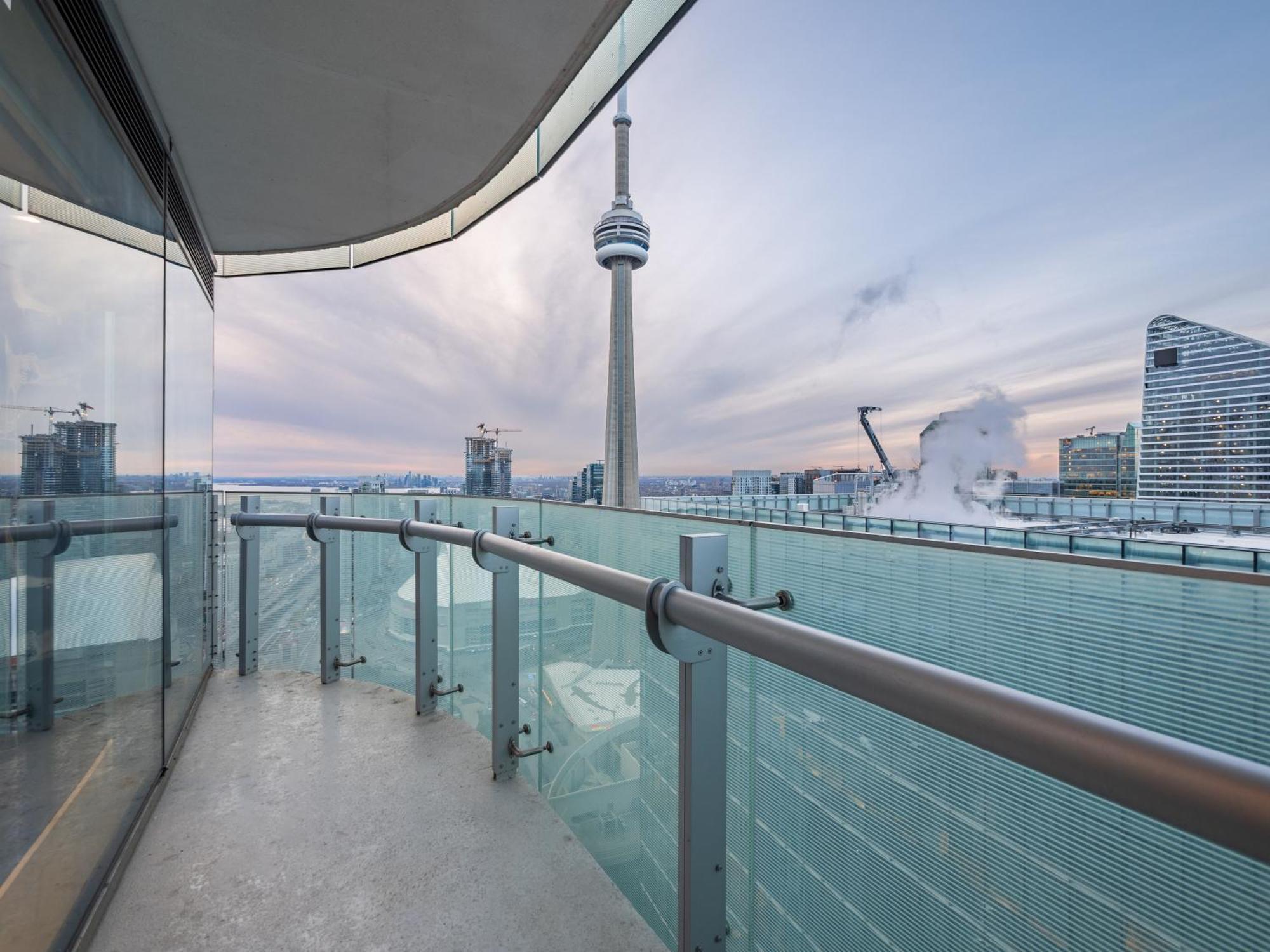 Luxury 2Br Condo Entertainment District Downtown Cn Tower View Balcony Pool & Hot Tub Toronto Exterior photo