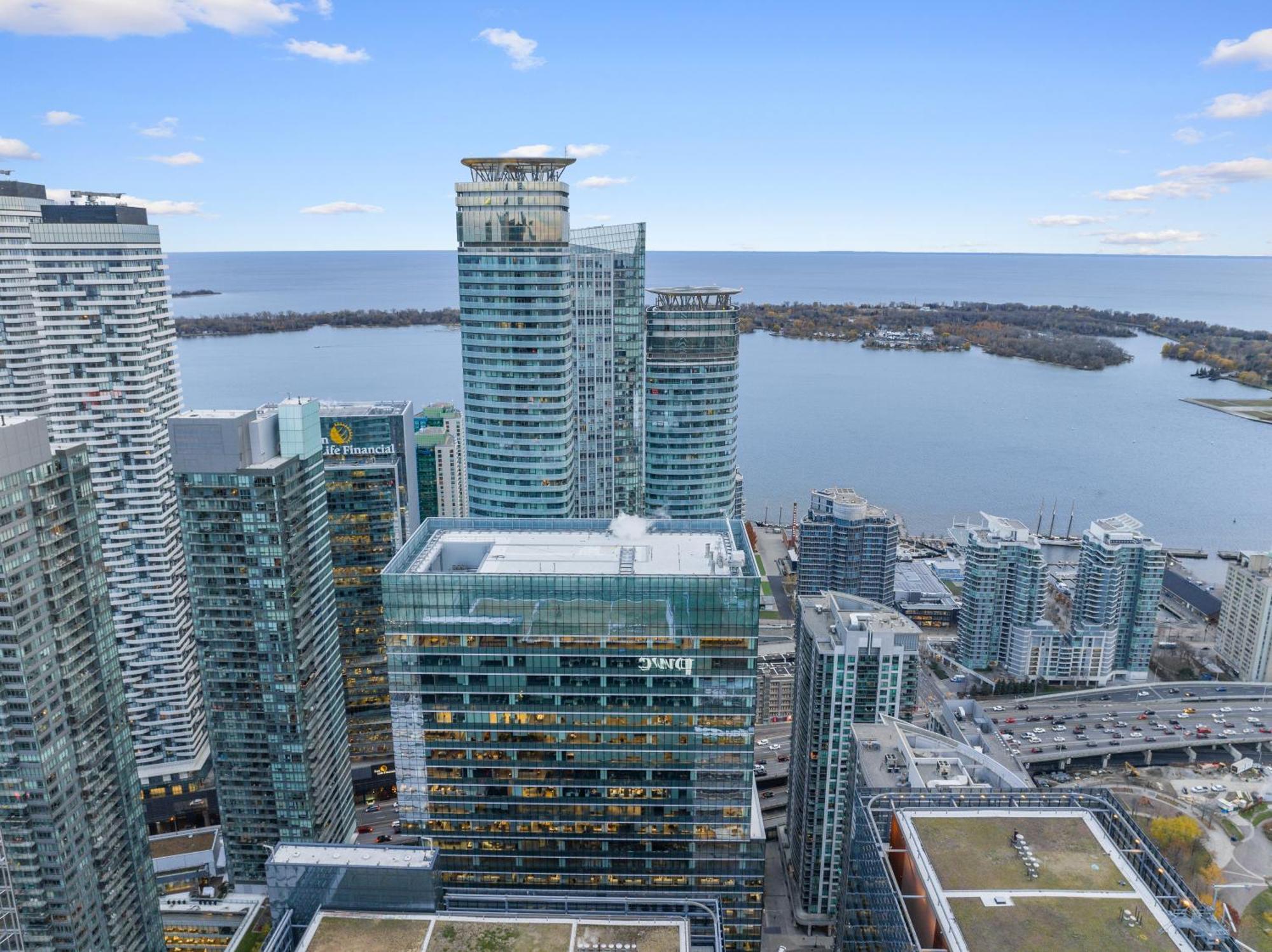 Luxury 2Br Condo Entertainment District Downtown Cn Tower View Balcony Pool & Hot Tub Toronto Exterior photo